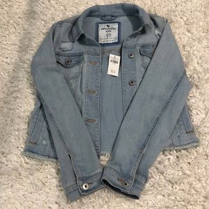 Amercrombie Kids NWT distressed denim jacket size 11-12